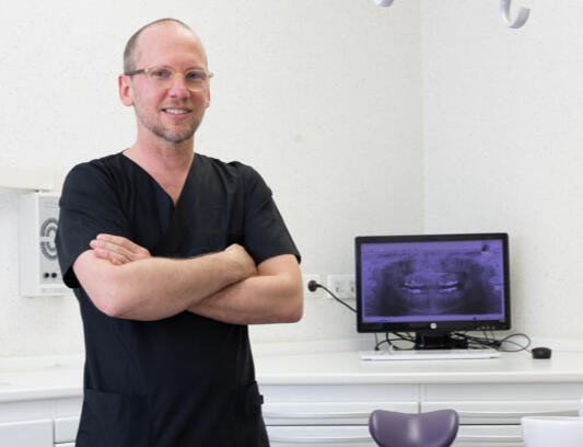 Portrait du Dr Arnaud Barthélemy, chirurgien-dentiste à Strasbourg Cronenbourg